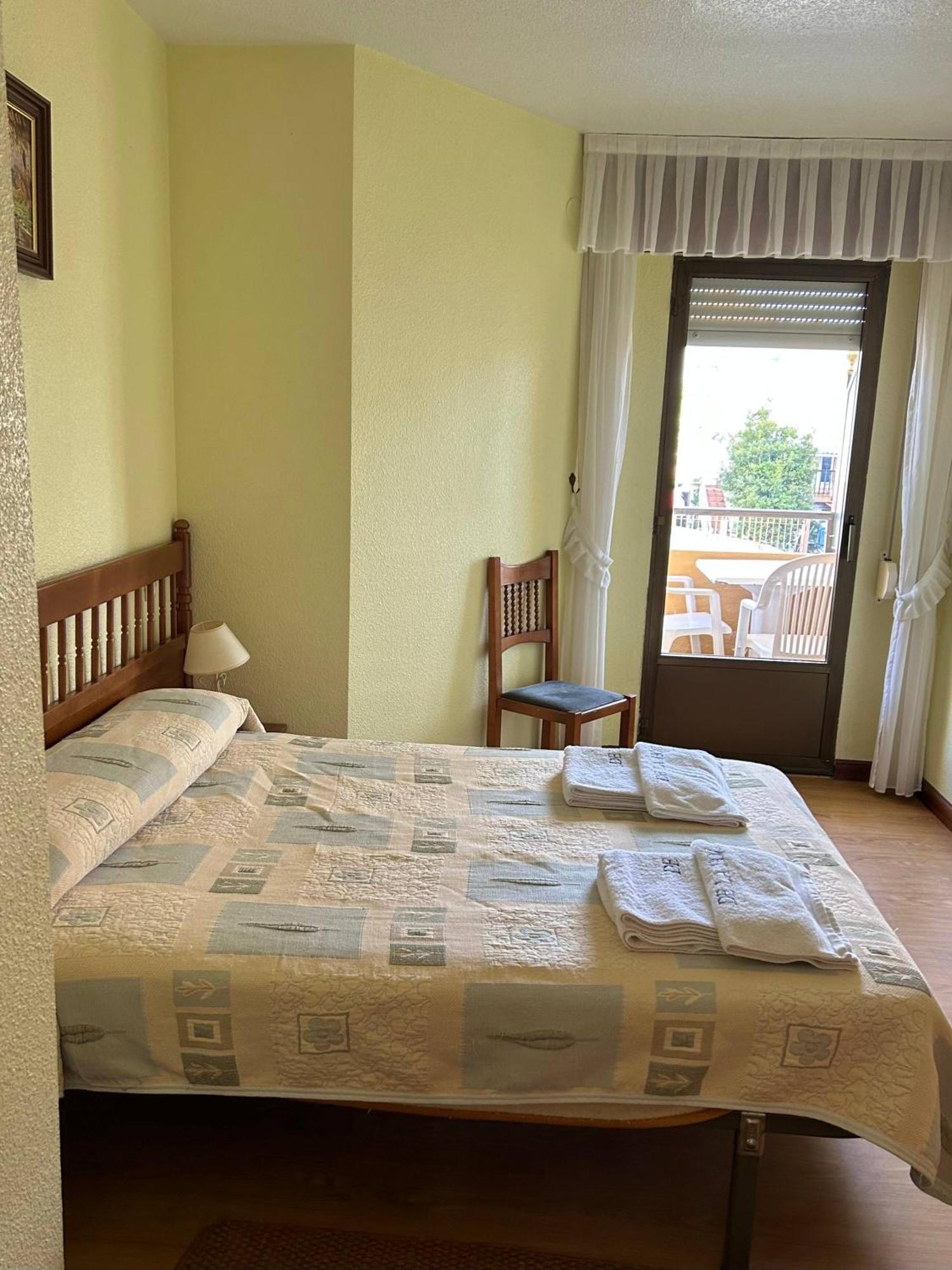 Apartamentos De La Hoz Isla Ngoại thất bức ảnh