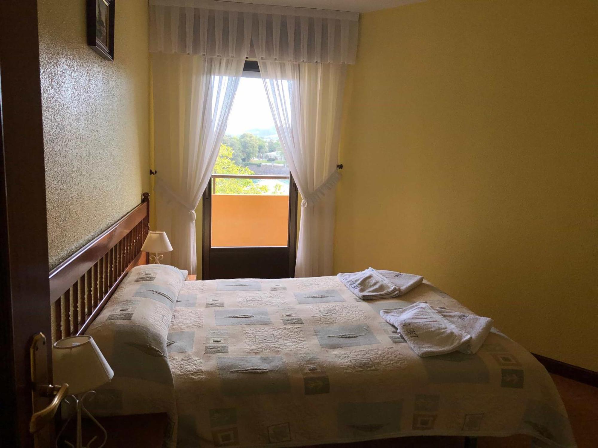 Apartamentos De La Hoz Isla Ngoại thất bức ảnh