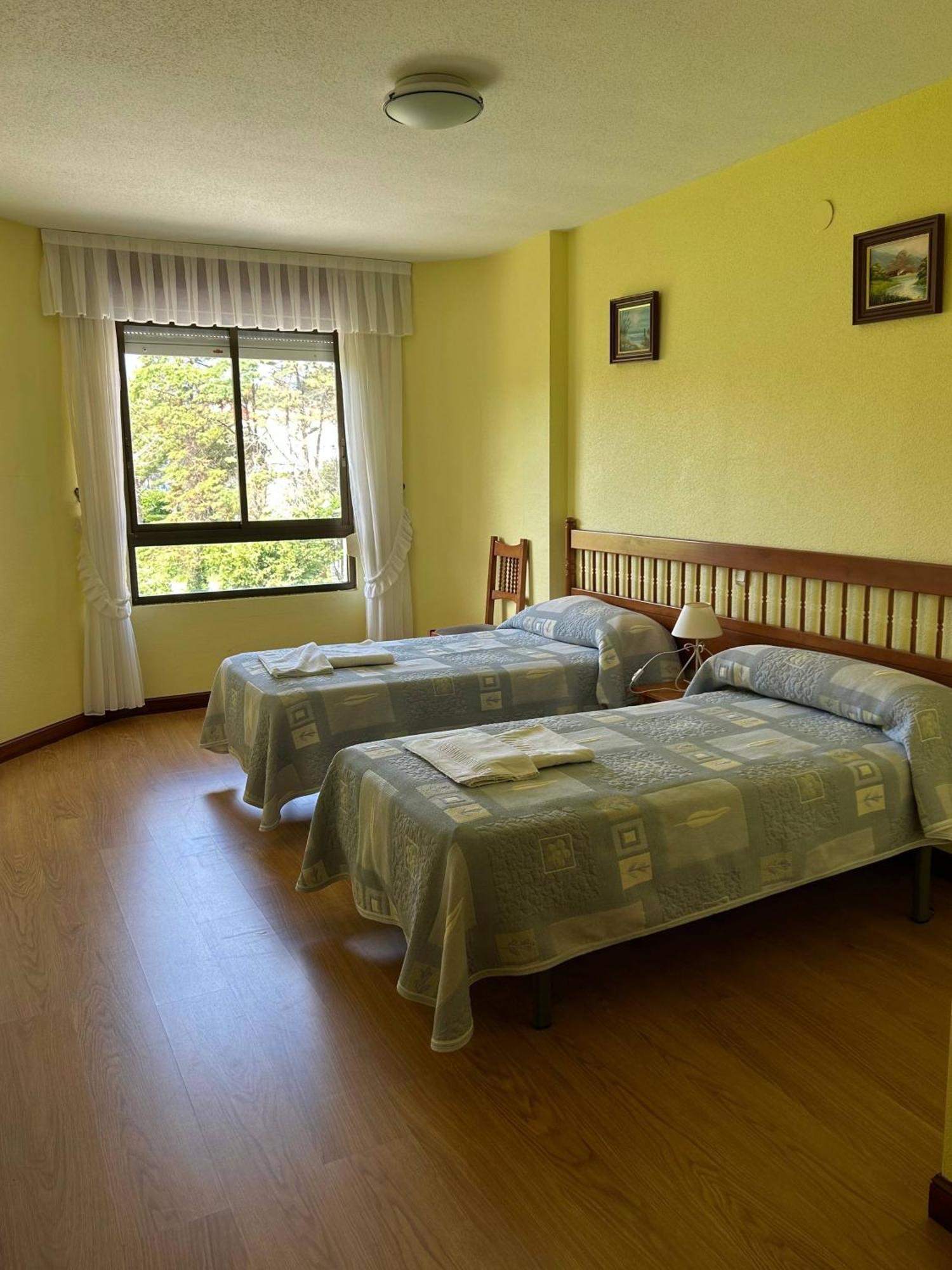 Apartamentos De La Hoz Isla Ngoại thất bức ảnh
