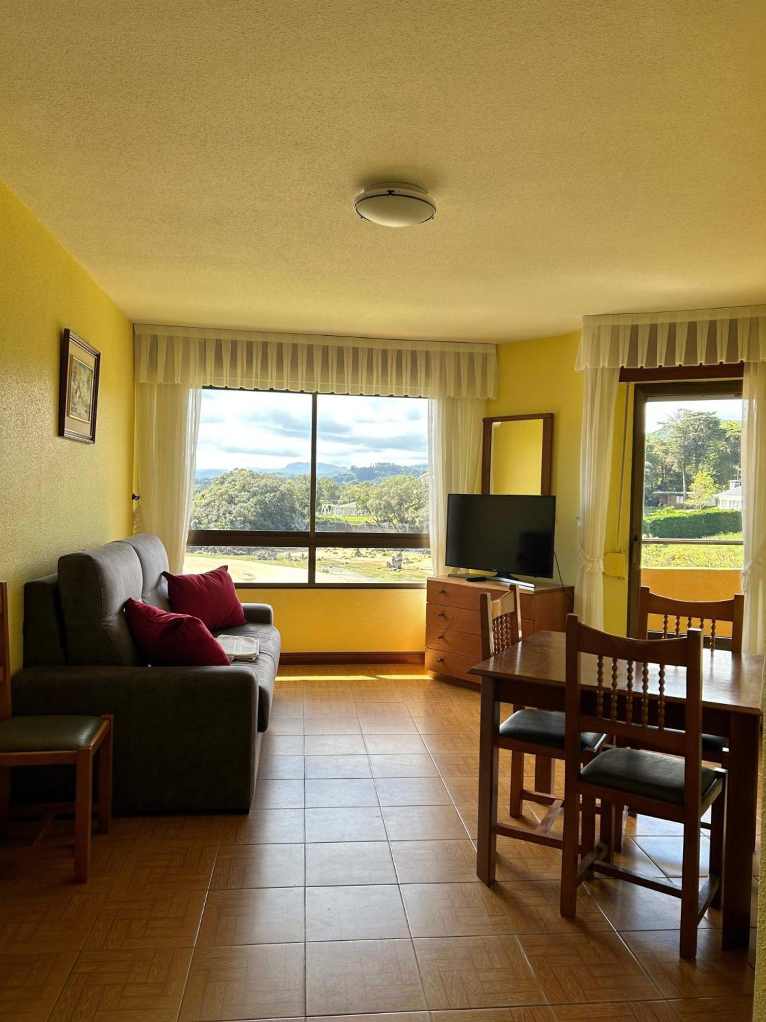 Apartamentos De La Hoz Isla Ngoại thất bức ảnh